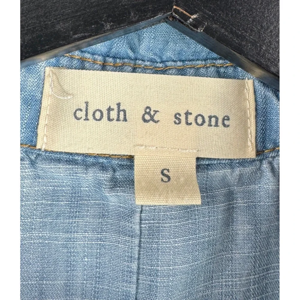 Cloth & Stone Button Down chambray Shirt sz S blue‎ roll tab sleeve coastal